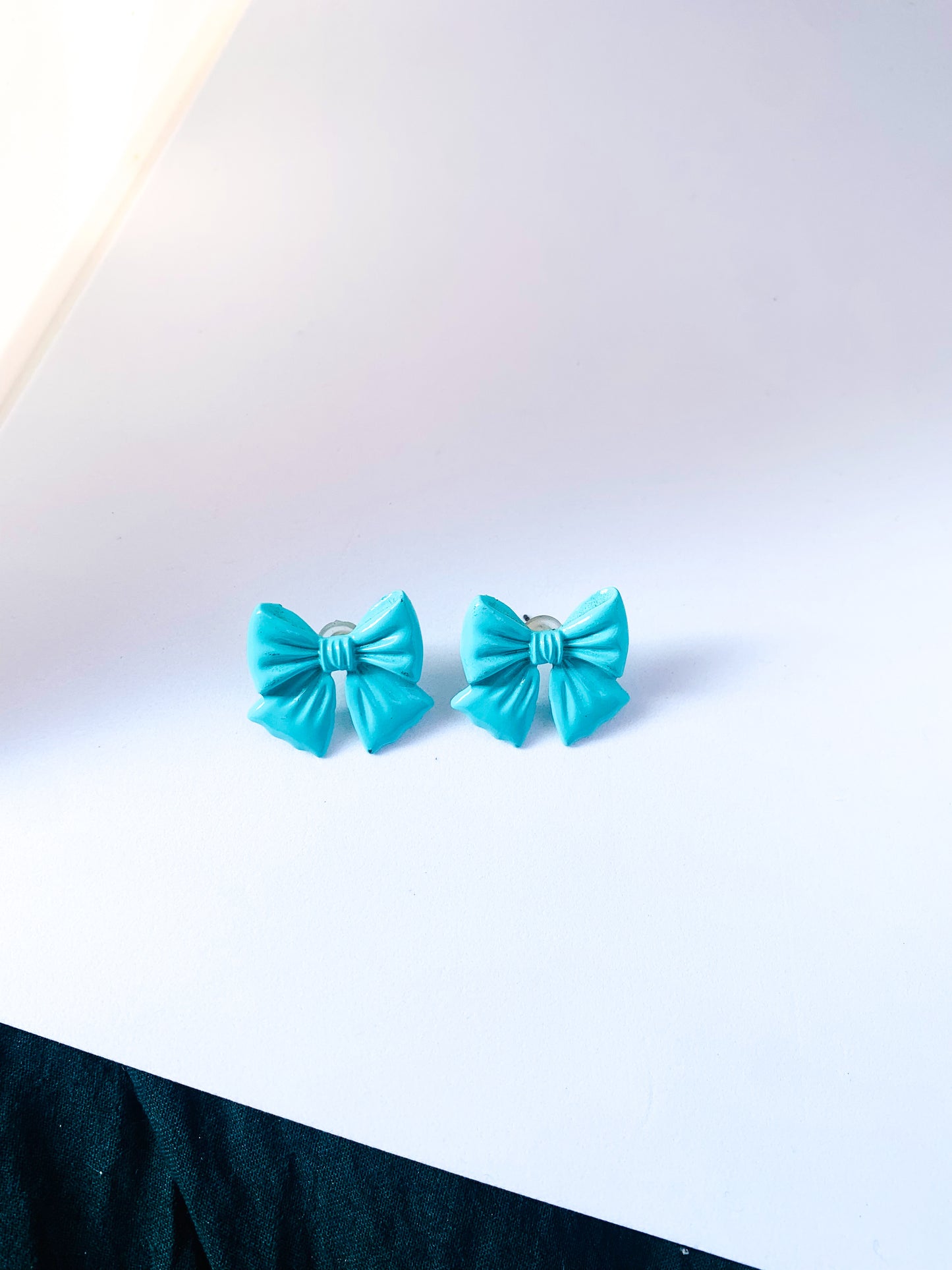Bow stud Earrings