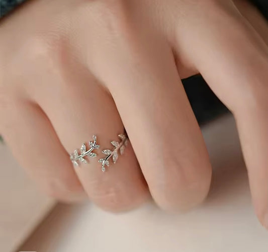 Leaf Starry Loop Ring