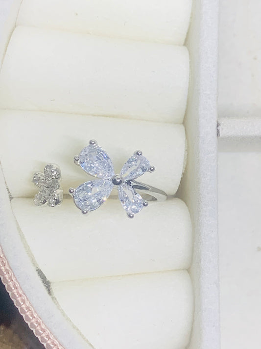 Floral Crystal Fly Ring