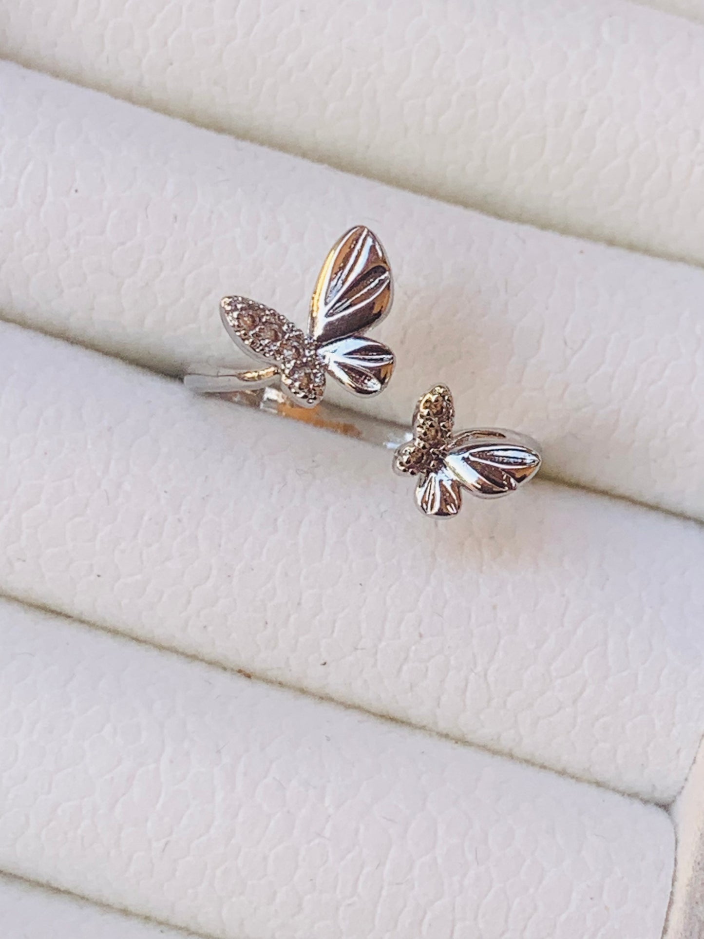 Minimalist Fly Ring
