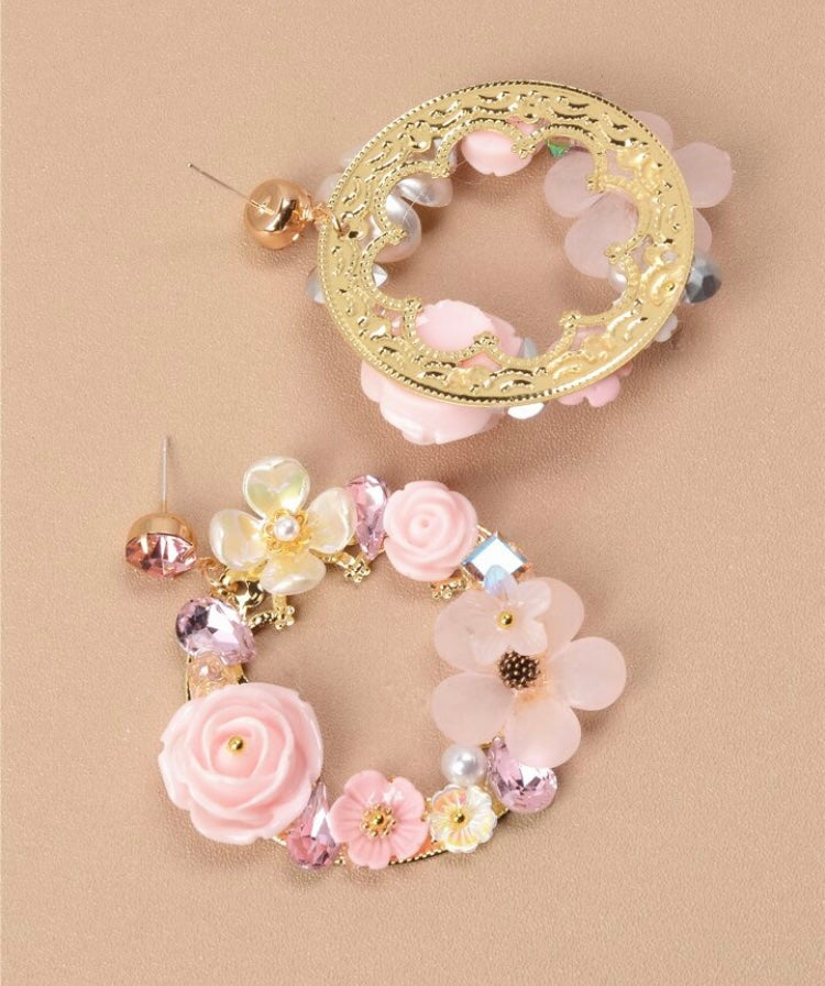 Luxury Style Acrylic Pearl & Flower Hoop Earrings In Pink Color