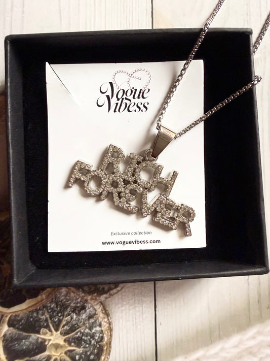 Rich Vibe chain pendant