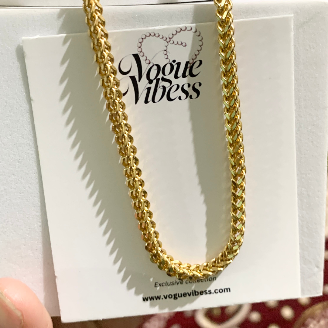 Royal Box chain