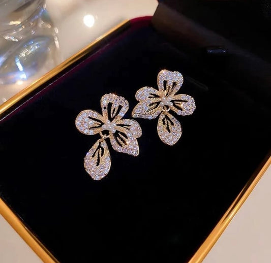 Exquisite Opal Flower Earringa