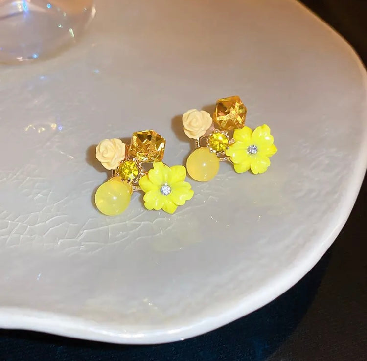 Crystals yellow