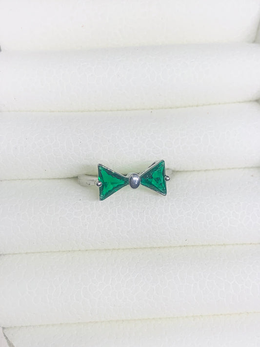 Minimalist Green Crystal
